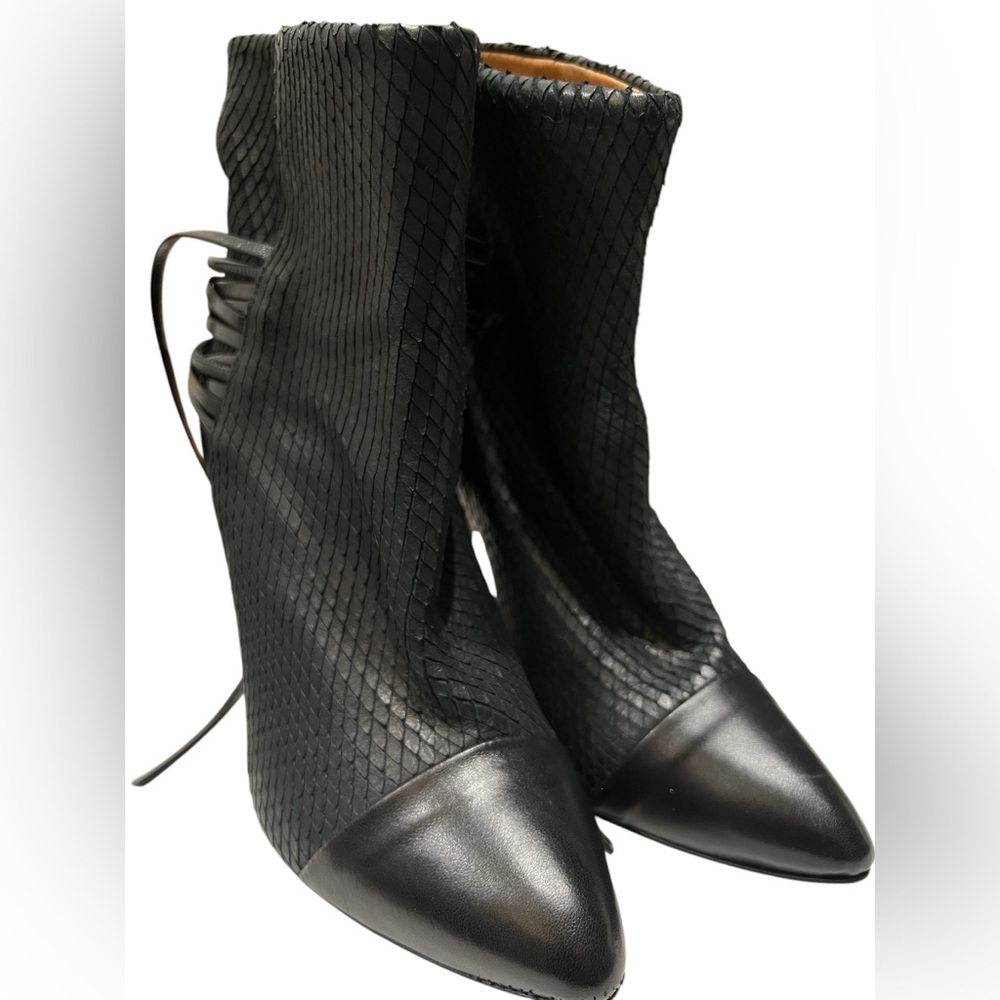 Iro booties - Picture 13 of 14